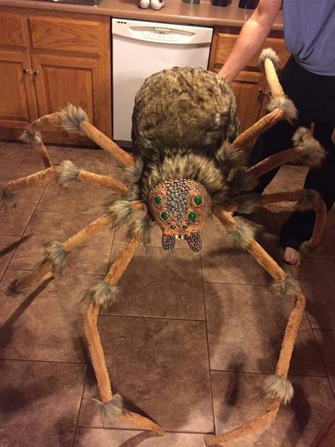 giant, hairy spider Spider Puppet, Halloween Bugs, Giant Spiders, Spiders Halloween, Foam Sculpture, Halloween Spiders, Halloween Creatures, Yvonne Craig, Halloween Spider Decorations