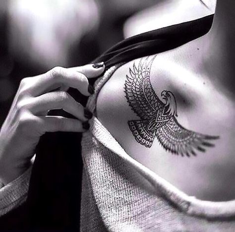 Cute eagle inked on the girl's collar bone. . Color: Black. Tags: Cute, Sexy Om Wrist Tattoo, Wrist Tattoos Girls, Women's Shoulder Tattoo, Simple Wrist Tattoos, Places To Get Tattoos, Cool Shoulder Tattoos, Cool Wrist Tattoos, Eagle Tattoos, Eagle Tattoo