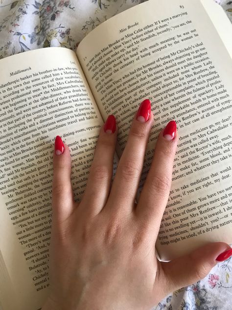 Dita von Teese, Lana Del Rey, Cherries, Books, 50s, Marilyn Monroe, Old Hollywood, Strawberries and Spring nails Dita Von Teese Nails, Red Gel Nails Ideas, Lana Del Rey Nails Inspiration, Old Hollywood Nails, 50s Nails, 1960s Nails, Marilyn Monroe Nails, 1950s Nails, Marilyn Nails