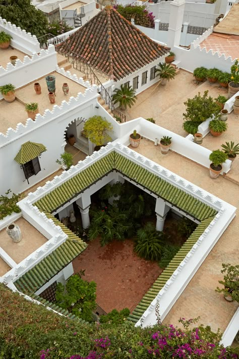 Barbara Hutton, Beautiful Flower Garden, Tangier Morocco, Garden Pavilion, Moroccan Homes, Modern Moroccan, Patio Interior, Tangier, Garden Decorations