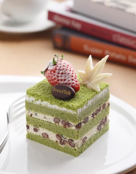 Sandwich Cake Decoration, Service Table, Green Tea Cake, Matcha Dessert, Matcha Cake, Matcha Recipe, Search Pins, Sandwich Cake, Pretty Dessert