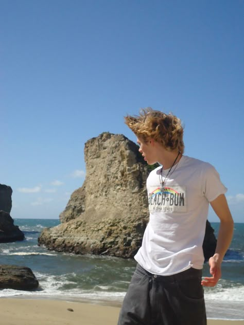 Cute coconut boy is at shark fin cove Blonde Beach Boy, Beach Boy Aesthetic Outfits, Beach Boy Outfits, Snapback Aesthetic, Surfer Boy Outfits, Beach Boy Aesthetic, Surfer Boy Aesthetic, Beach Boyfriend, Boys Aesthetic Outfits