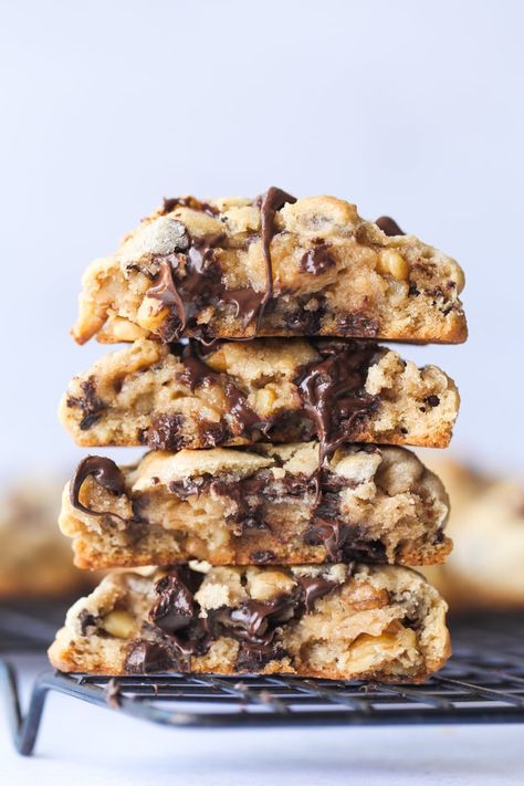 Chocolate Chip Walnut Cookies Levain Cookies, Chocolate Chip Walnut Cookies, Pumpkin Rolls Recipe, Ultimate Chocolate Chip Cookie, Gooey Chocolate Chip Cookies, Levain Bakery, Baking Inspiration, Walnut Cookies, Chewy Chocolate Chip