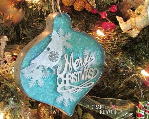 This tutorial uses Resin and glitter to create a hanging tree ornament. Your child will need some assistance with this tutorial and you will need a few supplies.  Hanging Resin Christmas Ornament. … Christmas Resin Ornaments, Crafts With Resin, Christmas Resin Ideas, Christmas Resin Crafts, Easy Christmas Activities, Resin Christmas Ornaments, Make Christmas Magical, Epoxy Coasters, Geode Coasters