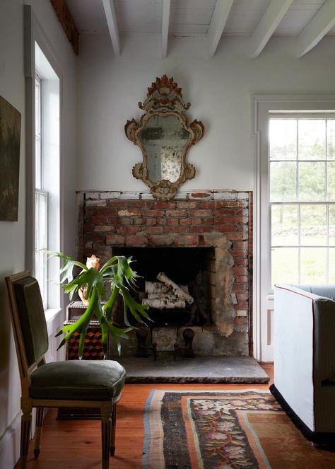 Cozy Living Room Corner, Billy Cotton, Mantle Art, Fireplace Fender, Low Bookshelves, Design Fireplace, The Catskills, Oak Beds, Manhattan Apartment