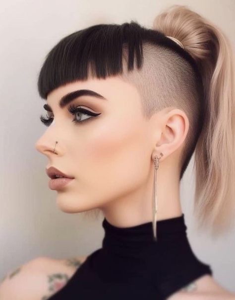 Bald Undercut, 360 Undercut, Hairstyles For Thinning Hair, Reference Models, Side Shave, Extreme Hairstyles, Easy Trendy Hairstyles, Lavender Hair Colors, Shaved Side