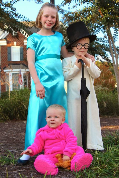 Peter Pan Costumes - Wendy, Jon, & Michael Darling Peter Pan Costume Kids, Michael Darling, Potter Family, Peter Pan Costumes, Geek Movies, Movie Halloween Costumes, Peter Pan Disney, Toy Story Costumes, Maleficent Costume