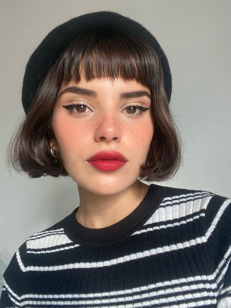 Eye Look Step By Step, Summer Outfits Old Money, Old Money Summer Outfits, Old Money Winter, Old Money Summer, Aesthetic Old Money, Smokey Eye Look, Aesthetic Old, Long Bob