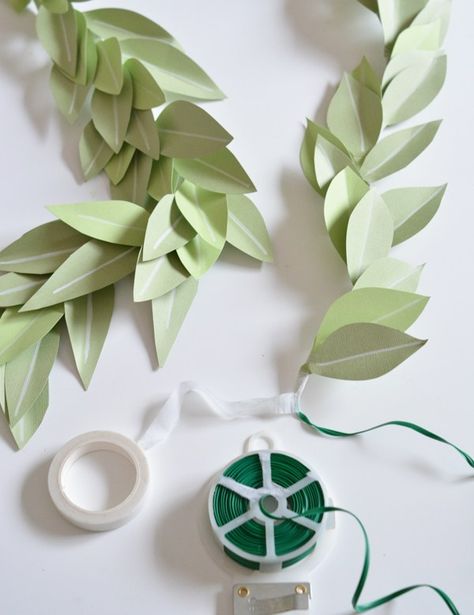 DIY Paper Leaf Garland | Centsational Girl Diy Paper Leaf, Paper Leaf Garland, Diy Garland Paper, Garlands Diy, Diy Garlands, Diy Fleur, Paper Leaf, Paper Plants, Wine Bottle Diy Crafts