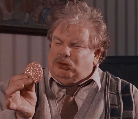 Harry Potter Uncle, Harry Potter The Philosopher's Stone, Richard Griffiths, Vernon Dursley, Stone Aesthetic, Sorcerers Stone, Potter Wallpaper, Philosopher's Stone, Doraemon Wallpapers