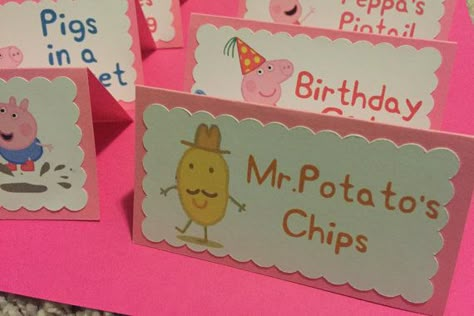 Peppa Pig Food Labels  Table Tent Cards  by OnceUponACrafterxo Peppa Pig Food Labels, Peppa Pig Food, George Pig Party, George Pig Birthday, Peppa Birthday, Peppa Pig Birthday Party Decorations, Greta Gris, Peppa Party, Pepper Pig