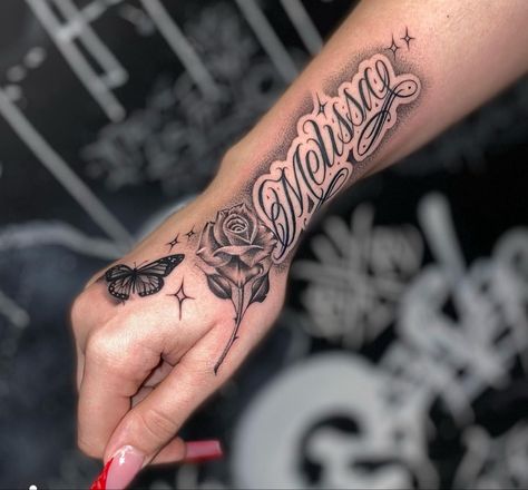 Name Sleeve Tattoo For Women, Tattoo Ideas Loved Ones, Rose Tattoo With Name Forearm, Melissa Tattoo Name, Rip Name Tattoos, Lopez Tattoo Last Name, Oc Tattoo Ideas, Name Hand Tattoos For Women, Side Arm Tattoos For Women Words