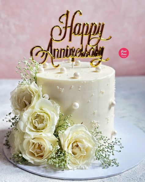 Happy anniversary ♥️ #pinkoven #pinkovencakes #anniversary #anniversarycake #happyanniversary #cake #cakedecorating #cakedesign #cakesrilanka #weddingcakessrilanka #wattala #srilanka Anniversary Cake With Photo, Happy Anniversary Cake, Anniversary Cake Designs, Winter Anniversary, Happy Anniversary Cakes, Happy Anniversary Wishes, Tuesday Morning, Anniversary Cake, Happy Anniversary