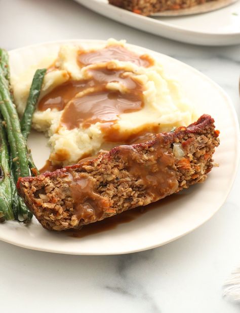 Vegan Meatloaf (Easy Lentil Loaf) Red Lentil Loaf Recipe, Lentils Meatloaf, Vegan Meatloaf Lentil, Lentil Loaf Vegan, Lentil Loaf Recipe, Vegan Lentil Loaf, Vegan Meatloaf Recipe, Meatloaf Easy, Lentil Meatloaf