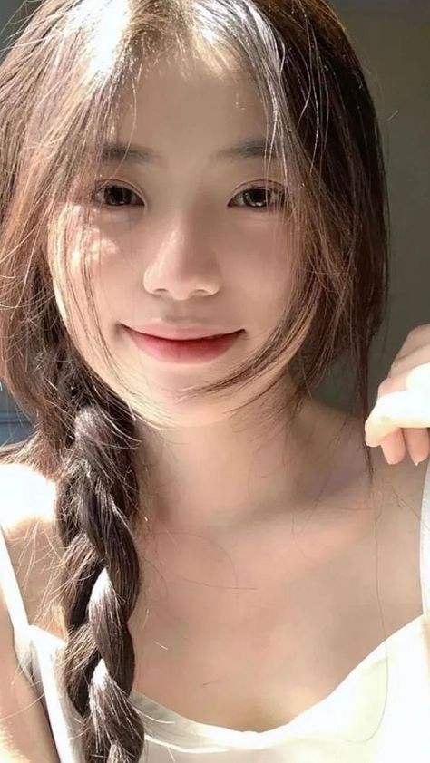 cecan korea Girl General, Beautiful Braided Hair, 사진 촬영 포즈, Beauty Goals, Hair Stylist Life, Dream Hair, Medium Length Hair Cuts, Ulzzang Girl, Up Hairstyles