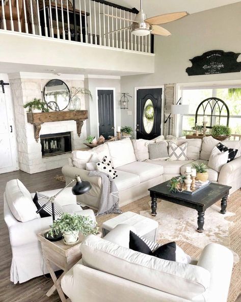 Farmhouse Living Room Furniture, Farmhouse Ideas, Farmhouse Decor Living Room, Diy Interior, House Projects, White Furniture, Room Board, Couches Living Room, A Living Room