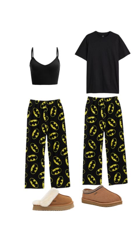 Couple Pajamas Pants, Bf Gf Matching Halloween Costumes, Batman Pjs Couple, Boyfriend And Girlfriend Outfits Ideas, Matching Pjs With Bf, Matching Pajama Pants For Couples, Matching Couple Outfits Alt, Matching Pjs For Couples Halloween, Matching Pjs For Couples Pictures