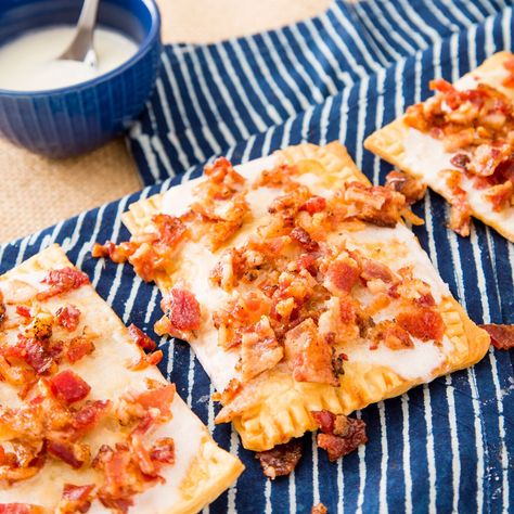 You need to make your dad this Peanut Butter Bacon Pop-Tarts recipe for his Father's Day brunch. Peanut Butter Pop Tarts, Peanut Butter Bacon, Poptart Recipe, Brunch Bread, Easy Brunch Recipes, Bacon Egg And Cheese, Homemade Peanut Butter, Easy Brunch, Roll Ups