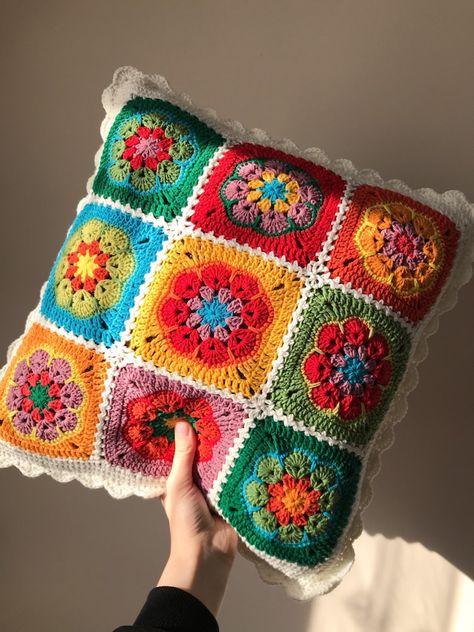 Crochet Bright Color African Flower Pillow Cover Retro - Etsy Cool Pillow Cases, Crochet Pillow Cover Aesthetic, Textured Pillow Covers, Aesthetic Pillow Cases, Crochet Pillow Granny Square, Crotchet Pillow, Granny Square Pillow Case, Pillow Case Ideas, Crochet Bedroom Decor