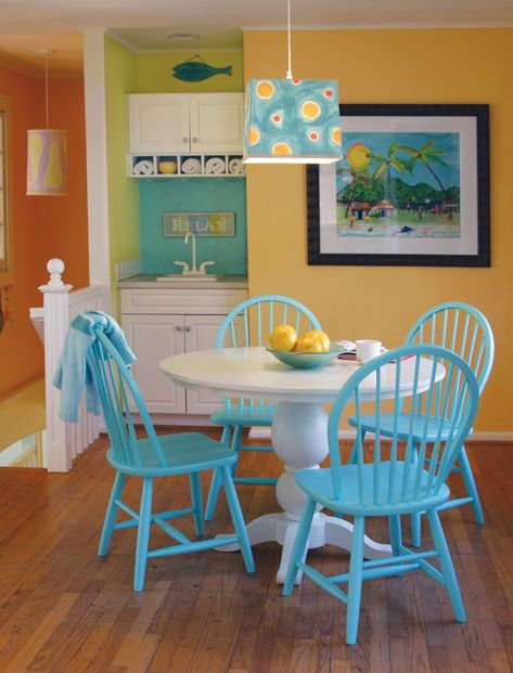 Encantadoras! Cottage Coastal Decor, Painted Kitchen Tables, Blue Chairs, Windsor Dining Chairs, Cottage Coastal, Maine Cottage, House Of Turquoise, Deco Studio, Painted Chairs