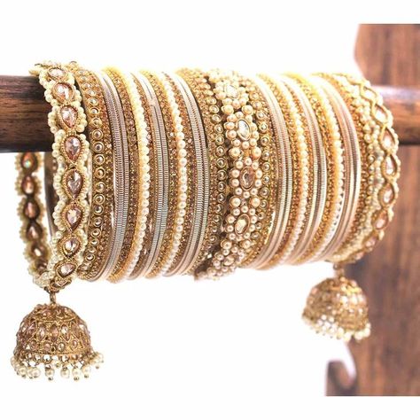 wedding bangles, bridal bangles, indian bangles, bollywood bangles, indian jewelry, indian jewelery, bollywood jewelry, indian wedding, bridal chura Indian Bangle Bracelets, Indian Wedding Jewelry Sets, Indian Bangles, Kundan Bangles, Gold Bangle Set, Indian Jewellery Design Earrings, Bangles Indian, The Bangles, Indian Jewelry Sets