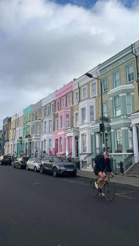 London Summer Aesthetic, Portobello London, London In The Summer, London Markets, Europe Street, Portobello Market, London Market, London Girl, London Vibes