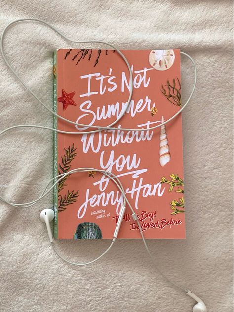 The Summer I Turned Pretty Books Aesthetic, Jenny Han Aesthetic, It's Not Summer Without You Book, Jenny Han Books Aesthetic, Tsitp Book Aesthetic, Its Not Summer Without You Aesthetic, Its Not Summer Without You, The Summer I Turned Pretty Books, Teen Romance Book