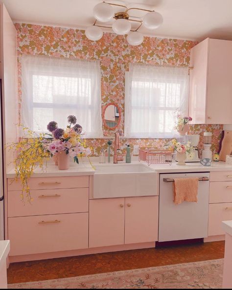 Pink kitchen walls