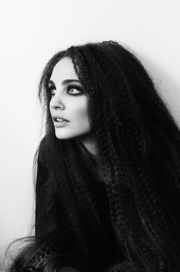 / Goth Crimped Hair, Sixties Hair, Iron Ideas, Crimping Iron, Goth Stuff, Edwardian Hairstyles, Fashion Goth, 70s Hair, Side Part Hairstyles