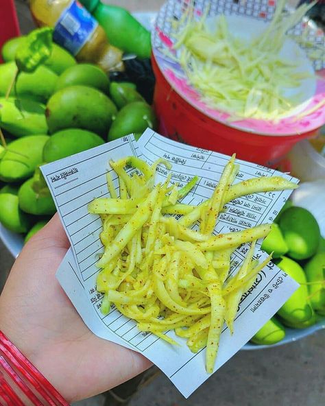 Fuchka Street Food Bangladesh, Bangladeshi Street Food, Paani Puri, Bengali Aesthetic, Pohela Boishakh, Indian Food Photography, Bangladeshi Food, Bengali Culture, Ramadan Activities