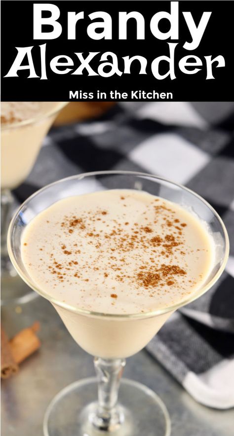 Brandy Alexander Cocktail, Brandy Drink, Frozen Drink Recipes, Brandy Alexander, Brandy Cocktails, Cocktail Drinks Alcoholic, Hot Buttered Rum, Cocktail Desserts, Cocktail Drinks Recipes