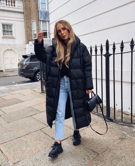 Long Puffer Outfit, Black Puffer Coat Outfit, Puffy Coat Outfit, Black Puffer Outfit, Puffy Jacket Outfit, Long Jacket Outfit, Long Puffy Coat, Long Black Puffer Coat, Puffer Coat Outfit