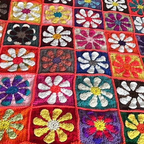 ✨Crochet checkered multicolor flower granny square throw blanket! So cute and detailed. Each flower has its own unique color scheme.✨Very bright and colorful 🌈Check out the 3rd slide to see it glow under LED lights! Blanket measures 48”X48. Available for purchase on Depop! #crochet #handmade #crochetflowers #grannysquare #crochetblanket #flowers #crochetflowers #throwblanket Granny Square Throw Blanket, Granny Square Throw, Crochet Checkered, 2024 Crochet, Flower Granny Square, Daisy Pattern, Crochet Handmade, Granny Squares, Crochet Granny