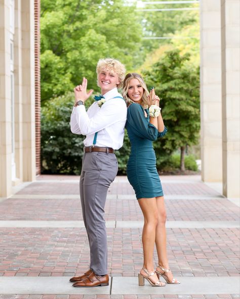 Prom Photo Ideas Couple Funny, Teal Homecoming Couple, Prom Picture Poses Funny, Prom Pictures Couples Funny, Green Hoco Dress Couple, Baseball Hoco Pictures, Couple Poses Formal Picture Ideas, Hoco Poses Couple Funny, Homecoming Photos Couple