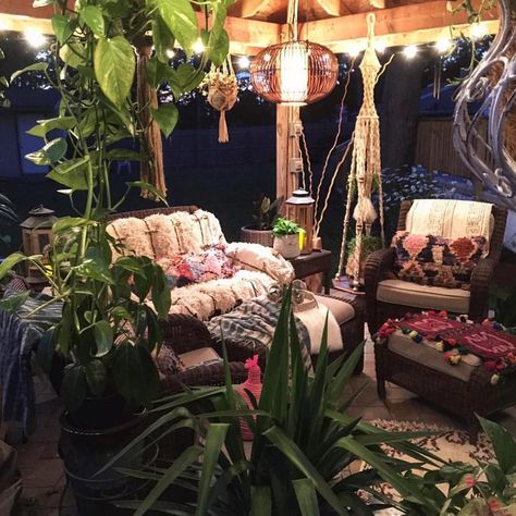 Another of my favorites of 2016 and throwing it back on a Thursday to the good old summertime! It didn't get the most likes but I sure miss our nights in this patio paradise. . . The #MoreisMoreDecor team will be coming at you next week with a new feature. Don't forget to keep tagging your fabulously layered maximalist homes so we can start off 2017 with a ! Maximalism Interior, Pink And Black Bathroom, Maximalist Interior Design, Bohemian Patio, Maximalist Interior, Maximalist Home, Maximalist Style, Maximalist Design, Maximalist Decor