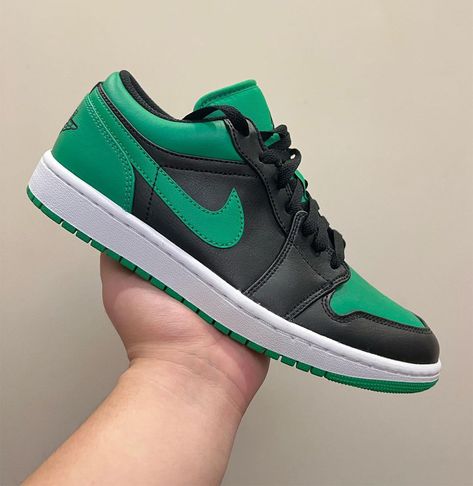 Pine green jordan 1