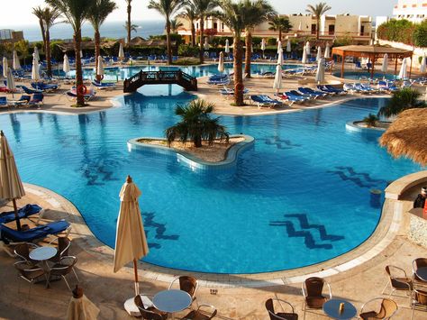 Hilton Sharks Bay, Sharm El Sheikh, Egypt... The best hotel i have ever stayed in!! Sharm El Sheikh Egypt, شرم الشيخ, Bay Photo, Sharm El Sheikh, Dream Trip, Lonely Planet, Cape Town, Sharks, Serbia