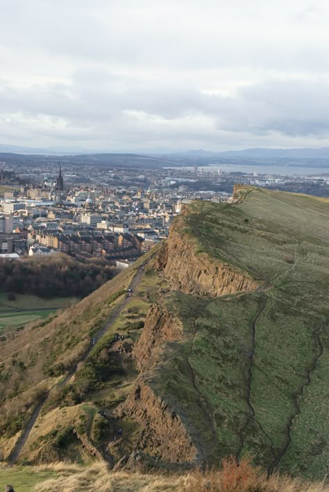 Edinburgh view from Arthur's Seat Arthur's Seat Edinburgh, Edinburgh Arthur's Seat, Arthurs Seat Edinburgh, Edinburgh Aesthetic, Scotland Aesthetic, Arthur's Seat, Arthur’s Seat, Arthurs Seat, Edinburgh Travel