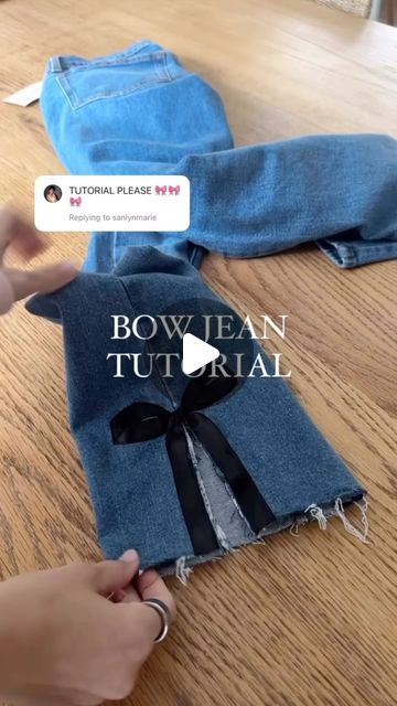 Bow Jeans Diy, Diy Jacket Refashion, Jean Refashion, Diy Jeans Crafts, Jeans Tutorial, Bow Jeans, Bow Legged, Upcycle Clothing, Embellished Clothing