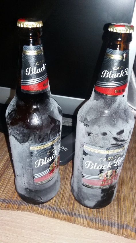 Black Label Snap, Black Label Beer, African Memes, Carling Black Label, Beer Wallpaper, Alcoholic Drinks Pictures, Quotation Format, Black Beer