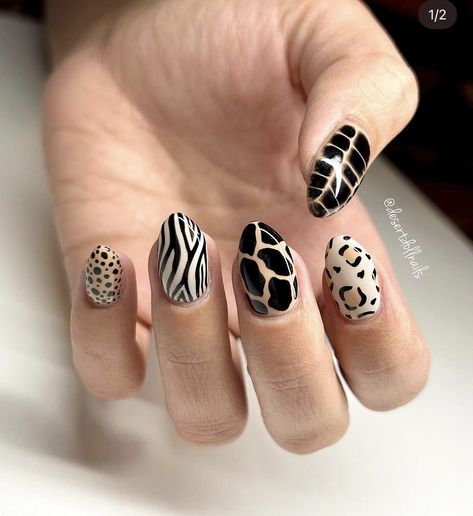 Short Nails Animal Print, Animal Pattern Nails, Neutral Animal Print Nails, Animal Print Nail Art Designs, Safari Nails Designs, Giraffe Print Nails, Zoo Nails, Giraffe Nails, Safari Nails