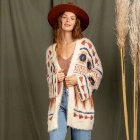 New Boho Aztec Cozy Cream Cardigan Sweater. Every Now And Then You Come Across A Cardigan That Is As Soft As It Is Beautiful. This Is The One! Open Front Styling So Soft And Cozy. Long Sleeve Dropped Shoulder Oversized Fit 60% Nylon/30% Acrylic/10% Polyester Small: 26" Bust Flat Across/27" Length Medium: 27" Bust Flat Across/27" Length Large: 28" Bust Flat Across/27" Length All Measurements Are Approximate All Items Ship Same Or Next Business Day! Style: Boho Western Ranchwear Rodeo Pendleton Co Farmhouse Boutique, Travel Cardigan, Black Lace Cardigan, Cable Knit Sweater Womens, Cardigan Sweater Coat, Cream Cardigan, Orange Sweaters, Cozy Cardigan, Western Boho