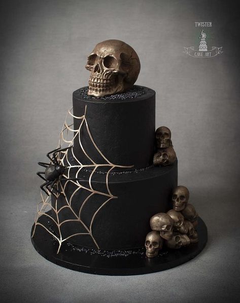 Coffin Birthday Cake Diy, Halloween Cakes For Men, Halloween Cake Spooky, Halloween Party Cake Ideas, Black Cake Halloween, Three Tier Halloween Cake, Halloween 18th Birthday Cakes, 40th Birthday Halloween Cake, Creepy Halloween Cake Ideas