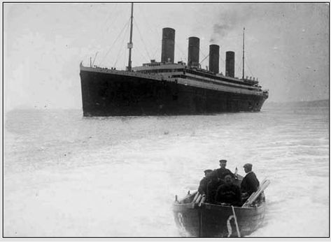 Father Browne's last view of the Titanic as she sailed from Queenstown. Titanic 2, Titanic Photos, Titanic Sinking, Titanic Facts, Titanic History, Labrador Canada, Titanic Ship, Time Lapse Photography, Terra Nova