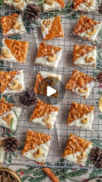 ☆RazyKitchen☆ on Instagram: "⛄️Salted Cashew and Peanut Florentines⛄️ These delicate biscuits use a mixture of salted nuts in a sweet honey caramel, generously coated in white chocolate.
You get a very big bang for remarkably little work in this fabulous pairing of sweet and salty. These Florentines also make an excellent gift. For step by step recipe check my highlights @razykitchen 
.
.
.
#florentines #florentinecookies #christmastime #christmasideas #chocolatecookies #christmasbaking #christmasdessert #christmasrecipes #rosenheim #nutty #plätzchen #plätzchenrezepte #weihnachtskekse #weihnachtszeit #weihnachtsbäckerei" Florentine Cookies, Salted Nuts, Honey Caramel, Sweet And Salty, Chocolate Cookies, Christmas Baking, Christmas Desserts, Cashew, Big Bang