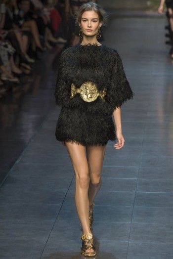 Woman's Fashion, Dolce E Gabbana, Fashion Weeks, Tres Chic, 2014 Fashion, Fashion Industry, Spring Summer 2014, Dark Fashion, Vogue Paris