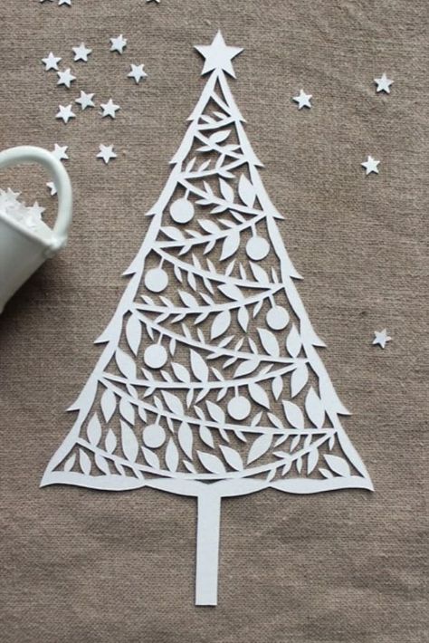 Lovely papercut showing a Christmas tree. This papercut has been created by the Italian based artist Silvia. #christmas #papercut Christmas Papercut, Decorations With Paper, Make Decorations, How To Make Decorations, Handmade Projects, Paper Diy, Christmas Window, Adventures In Wonderland, Creative Blog