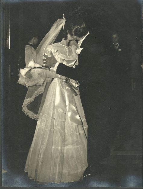 Detroit wedding, c.1940s. Can anyone identify any of the people in this photograph? Please add comments and notes. The images in this set were acquired at the Detroit estate sale of a woman who ran a floral shop on Chene Street for many years. The photos may have been connected with her business, and many of them were produced by Hoffman and Smart Set studios. We would like to use these images in the ongoing Chene Street History Project, but need more information first. Vintage Style Wedding Photos, 1940s Wedding Theme, 30s Wedding, Old Wedding Photos, Historical Wedding, 1930s Wedding, 1940s Wedding, Old Wedding, Vintage Wedding Party