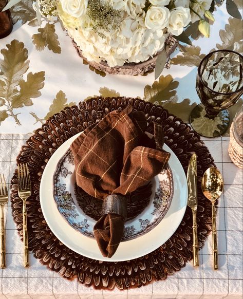 Dining Tablescapes, Paper Table Runner, Dining Ideas, Pheasant Feather, Pretty Dishes, Unique Tablescape, Thanksgiving Inspiration, Paper Placemats, Dripping Candles