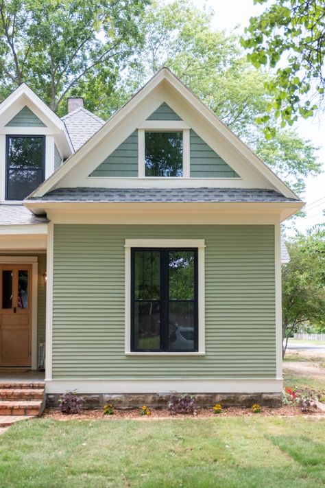 Historic House Revival | Season 4 - Dave & Jenny Marrs Historic House Exterior, Dave And Jenny Marrs, Beautiful Home Exterior, Historic Home Renovation, Fixer To Fabulous, Jenny Marrs, Ceiling Paint Colors, Rock The Block, Victorian Exterior